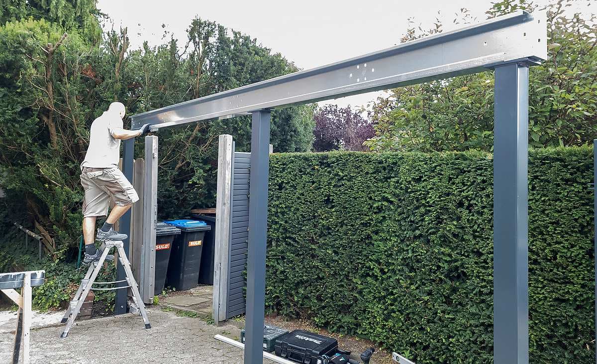 Terrassenüberdachung aus Alu selber bauen oder vom Profi montieren lassen?