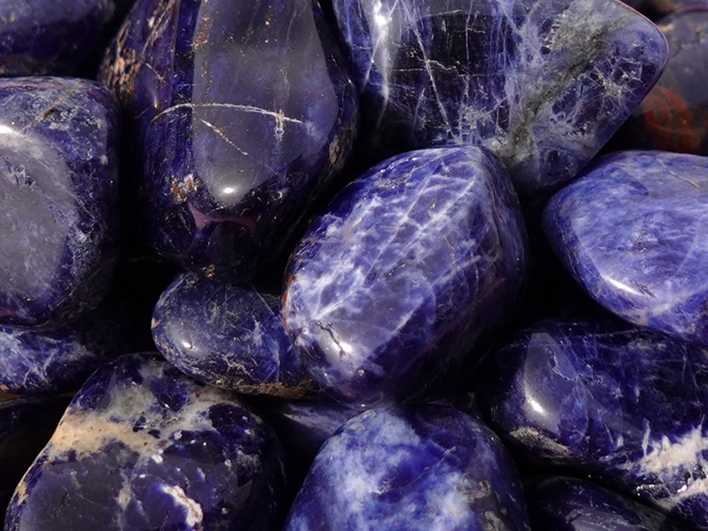 Heilsteine kaufen mit Herz – Kristalle, die Seele und Sinne verzaubern