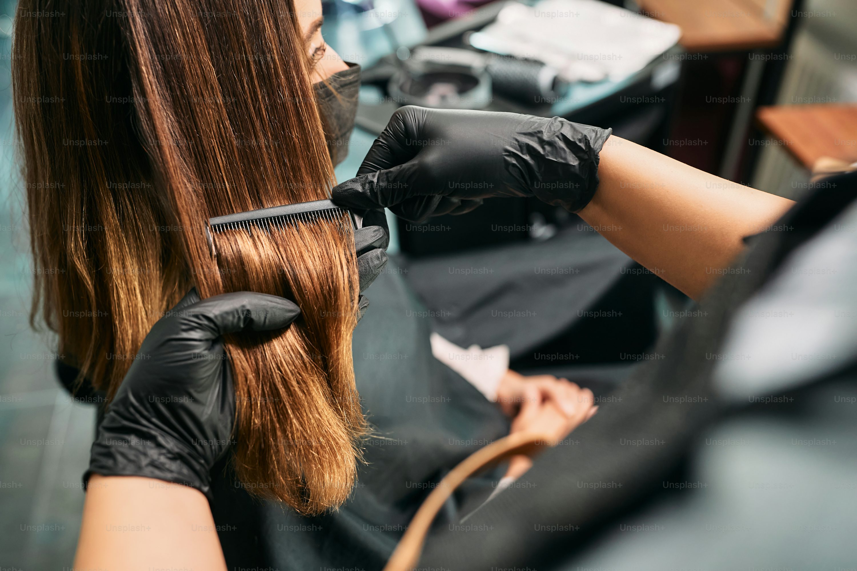 Jetzt neu: Einrichtung für Friseursalon mit Top-Marken