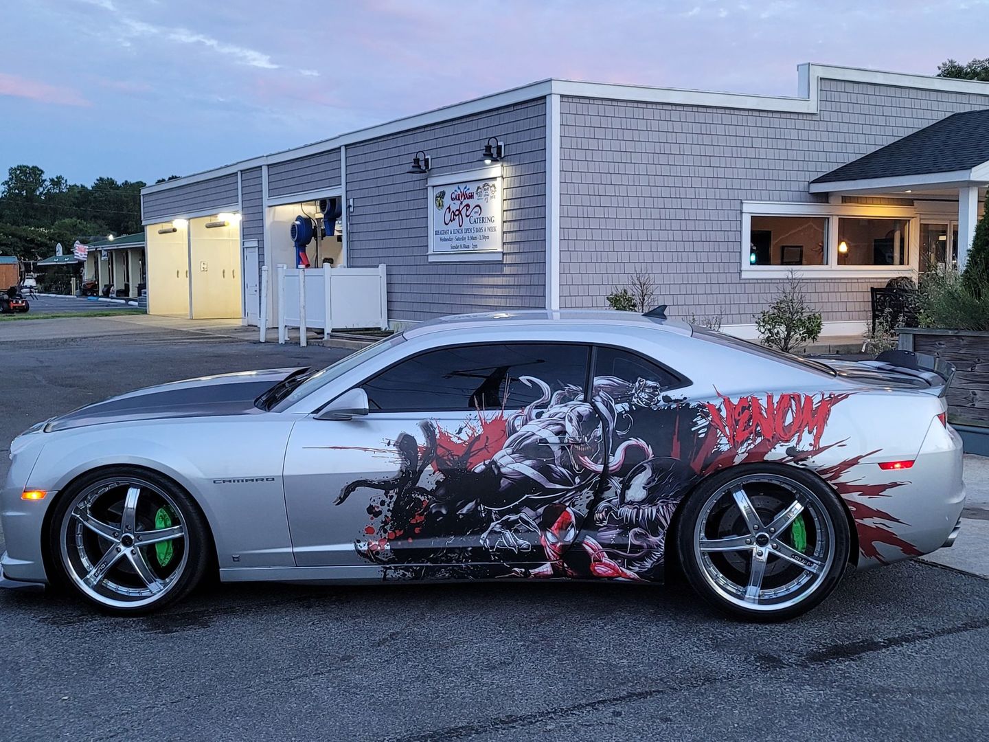 Anime Car – Wie Sie Ihr Fahrzeug mit Itasha-Stil einzigartig gestalten!